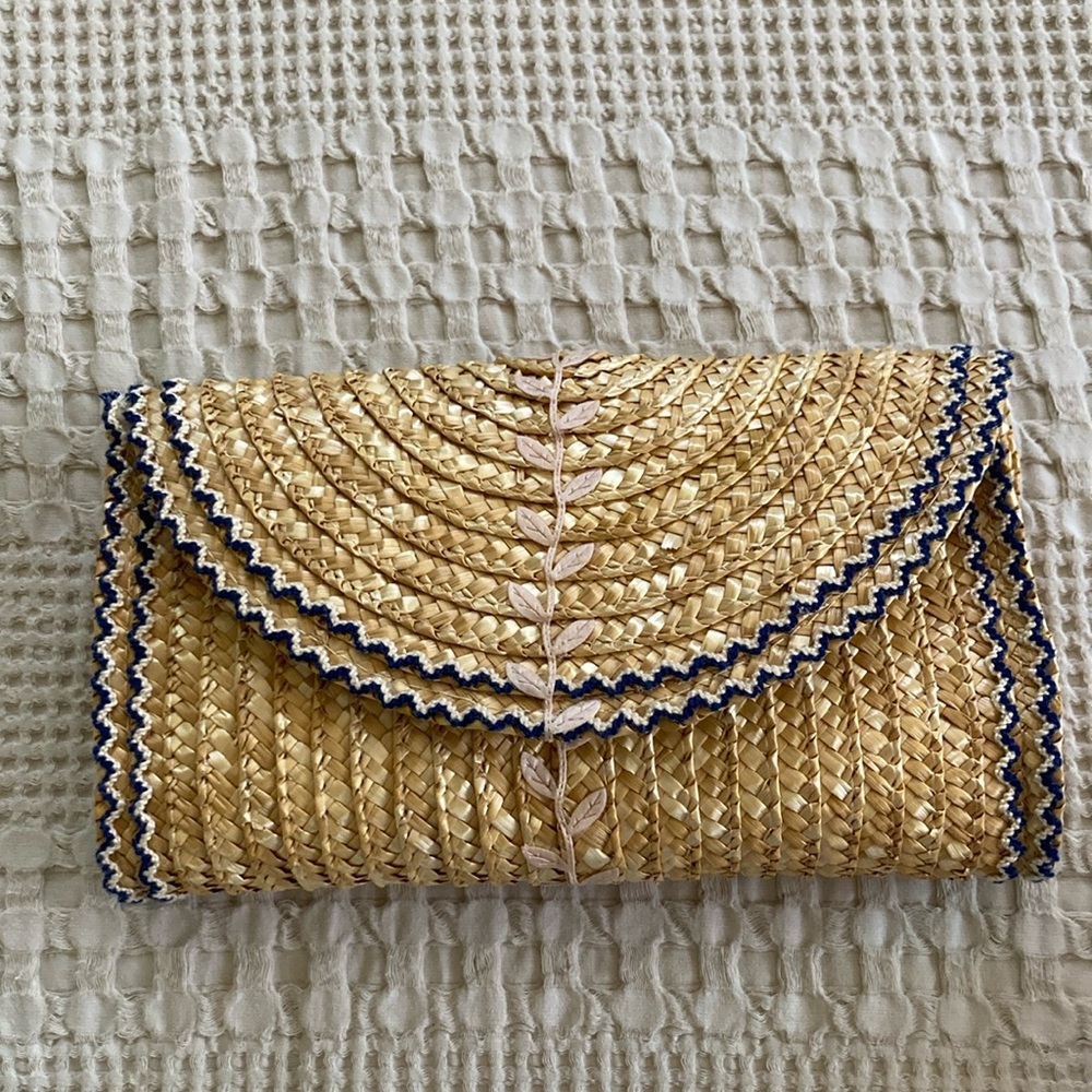 Straw handbag